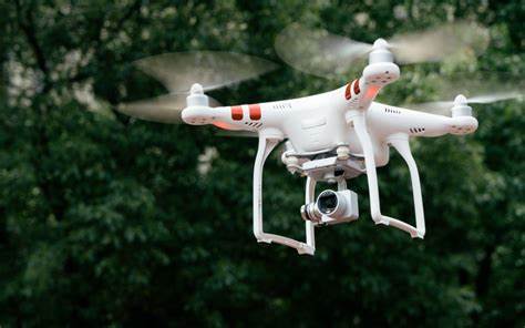 5G網(wǎng)聯(lián)無(wú)人機(jī)騰飛！為生產(chǎn)生活插上&ldquo;智慧翅膀&rdquo;